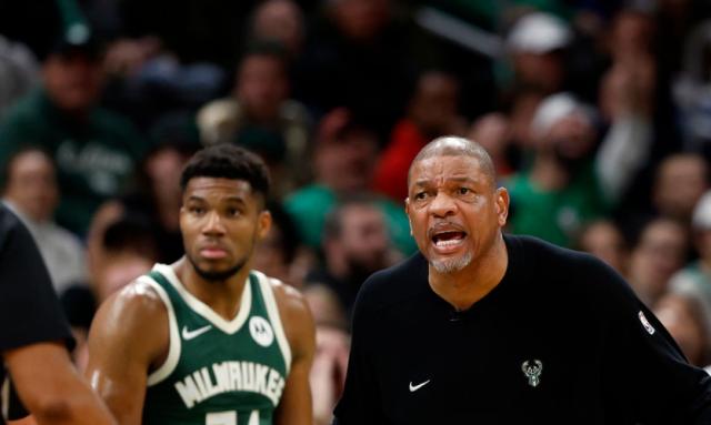 九游体育官方网站-五连败，雄鹿危机四伏：双巨头缺帮手